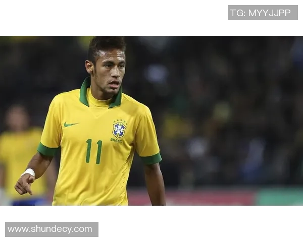 足球明星时尚穿搭女生服装图片分享展现魅力与个性 足球明星时尚穿搭女生服装图片分享展现魅力与个性